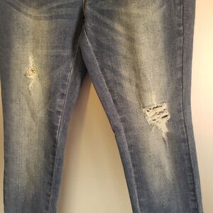 WOMANS/JUNIORS WAX JEANS BRAND BL JEANS SIZE 5/27. DISTRESSED LOOK FRINGED HEMS